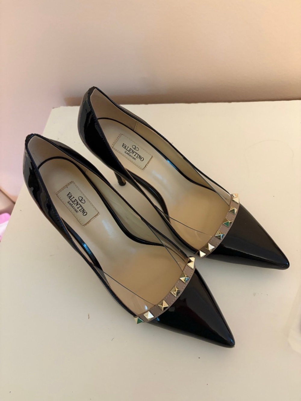 Valentino Garavani Black Patent Leather Rockstud Pointed Pumps new no box